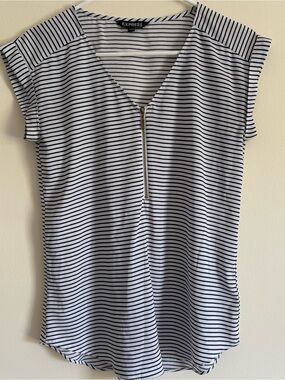 Express Black & White Striped Zip-Front Cap Sleeve Top Blouse Size XS